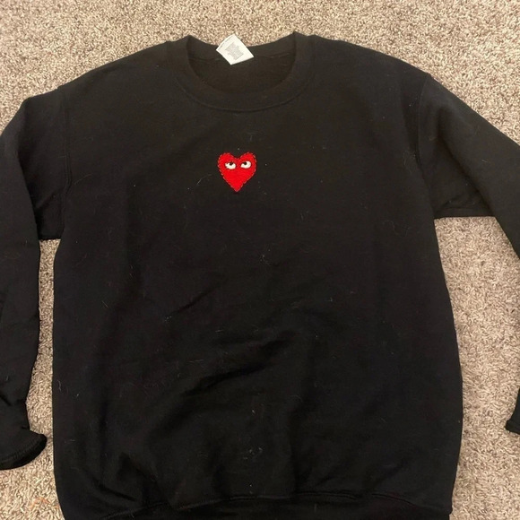 Heart embroidered crewneck - Picture 1 of 3